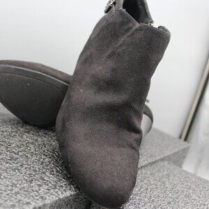 Comfort Plus by Predictions Black Heel Women's Size 11 Shoes